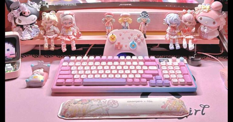 Mechanical Keyboard With Screen